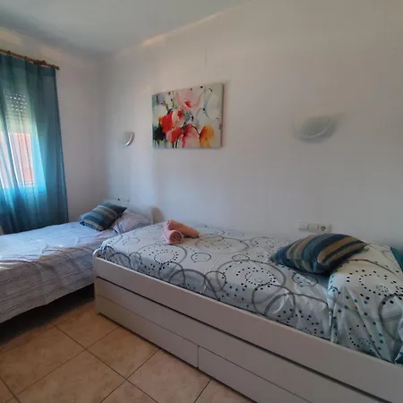 Adosado Con Piscina Marinas